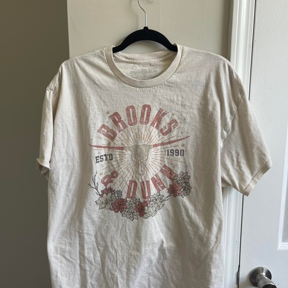 Brooks & Dunn Country Music Graphic T-Shirt Cream Western Longhorn 2XL